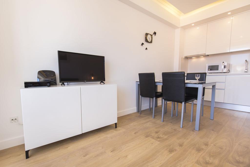 Lovelystay - Light & Comfy Flat Lisbon Bagian luar foto
