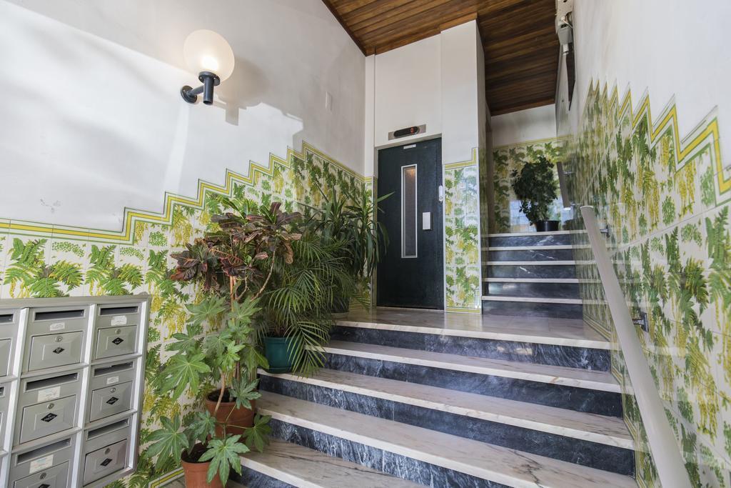 Lovelystay - Light & Comfy Flat Lisbon Bagian luar foto