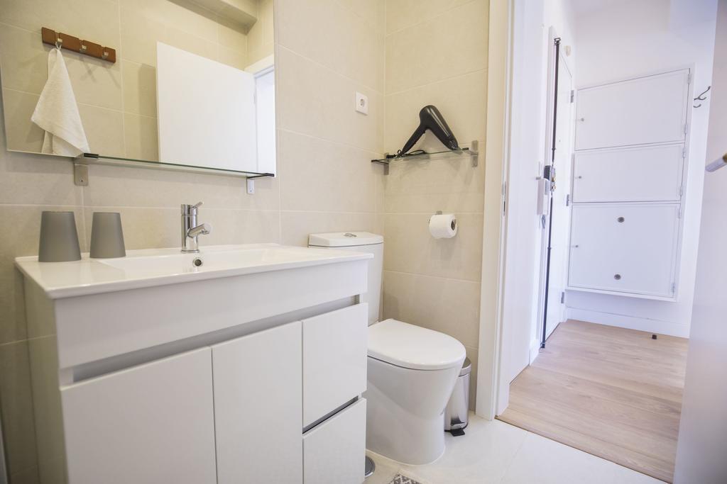 Lovelystay - Light & Comfy Flat Lisbon Bagian luar foto
