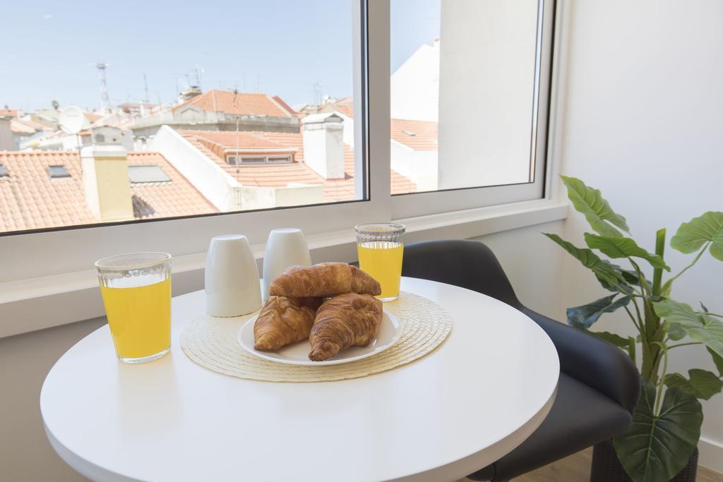 Lovelystay - Light & Comfy Flat Lisbon Bagian luar foto
